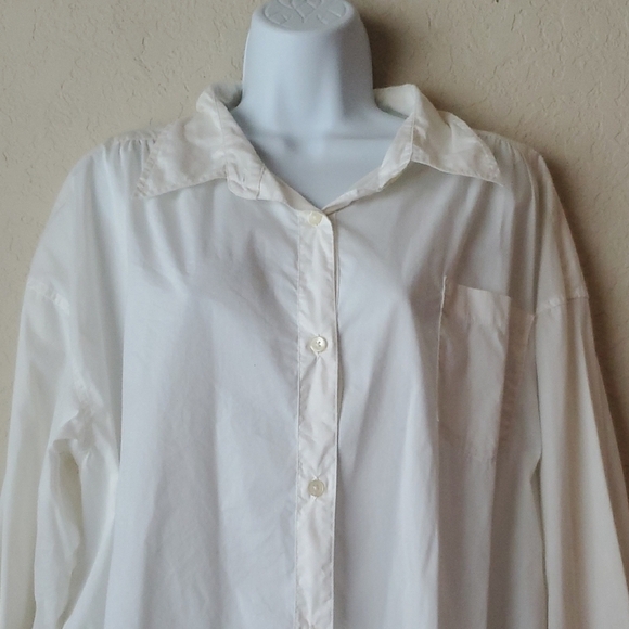 Old Navy Oversized boyfriend style button up Size L Shirt - Picture 2 of 7